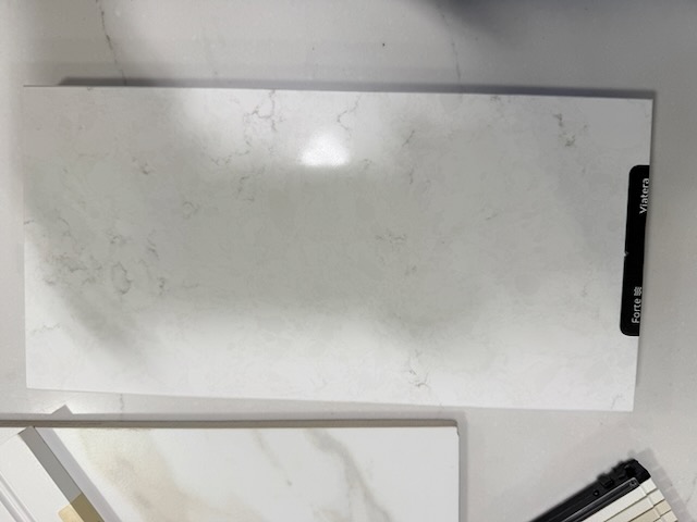 LG Viatera FORTE quartz slab — full view